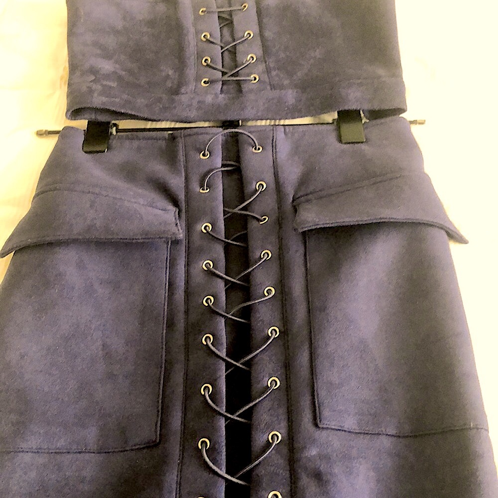 🌎Kendi Boutique Designer Suede Skirt Set in Navy - Picture 4 of 9